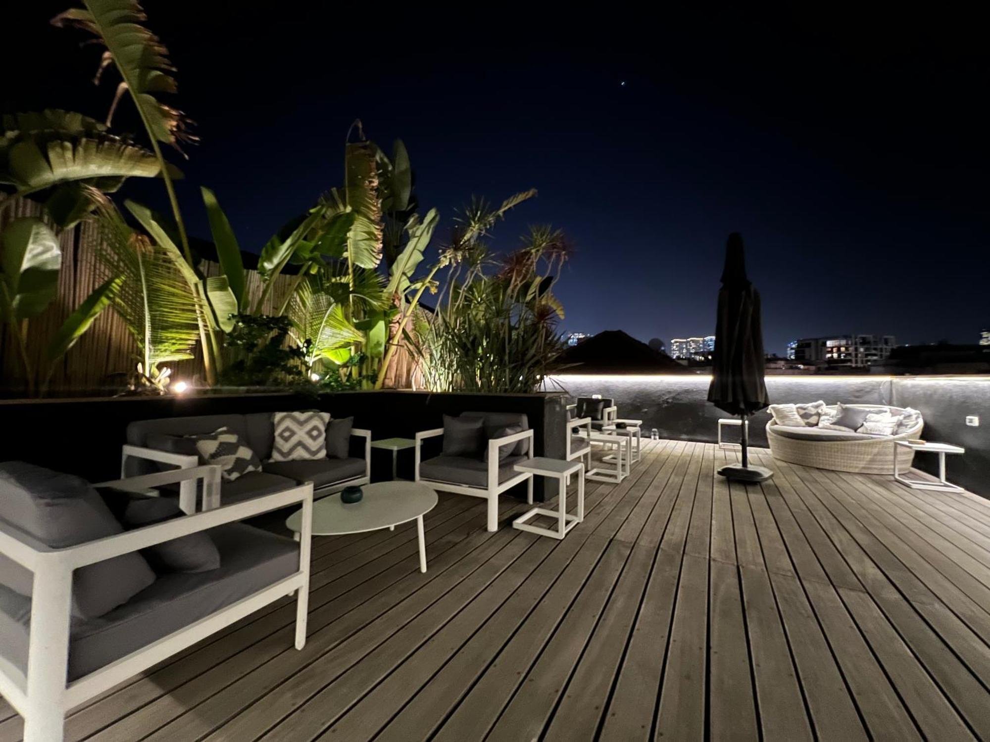 Beer Garden Hotel Тель-Авів Екстер'єр фото