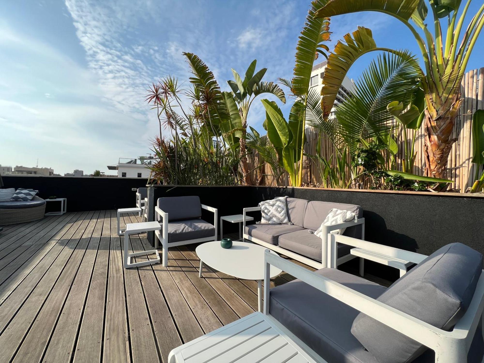 Beer Garden Hotel Тель-Авів Екстер'єр фото
